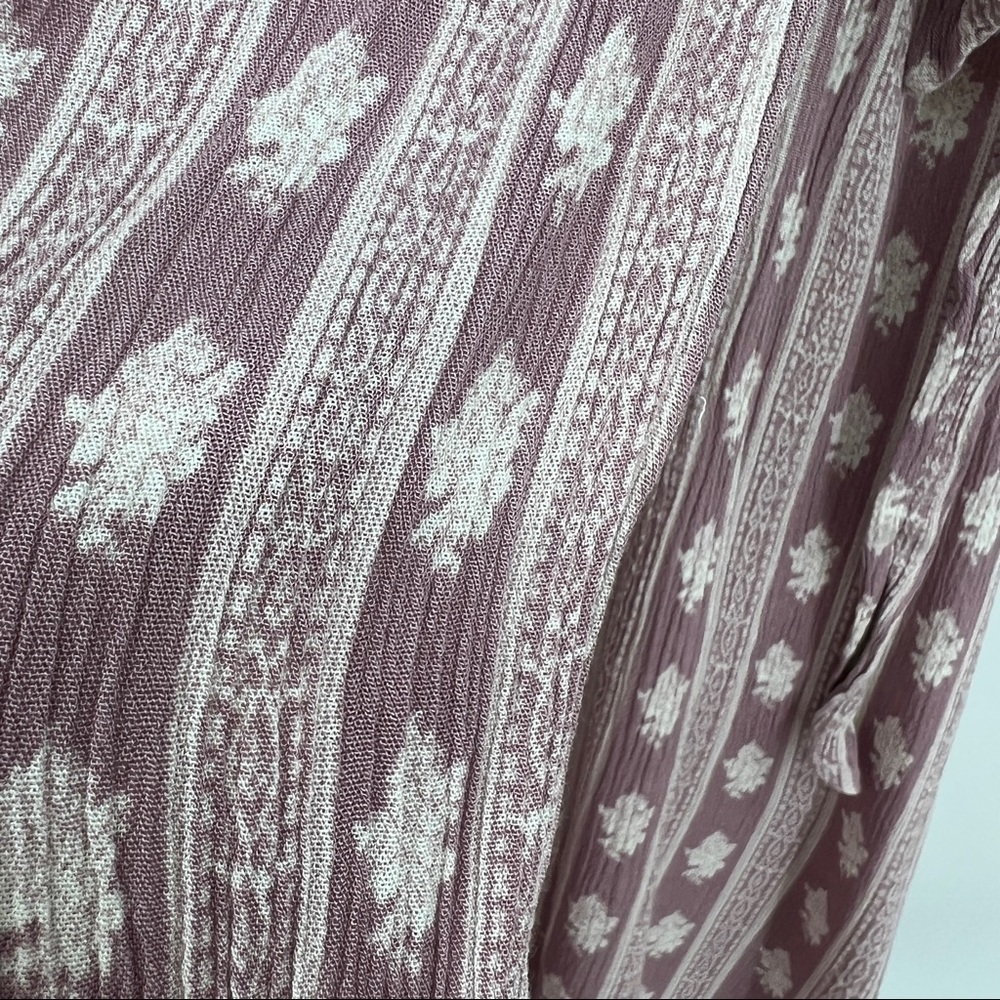 Le Lis Wrap Floral Side Tie V-Neckline Cap Sleeve Striped Mauve Midi Dress - Picture 13 of 13